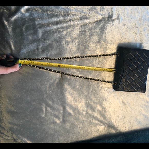 Chanel chain bag authentic extra photos - Picture 3 of 8